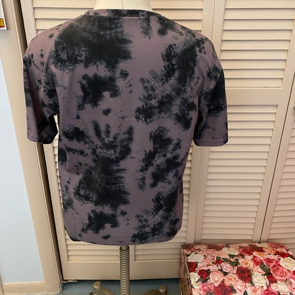 🌞SHEIN TEE🌞 - Picture 3 of 4